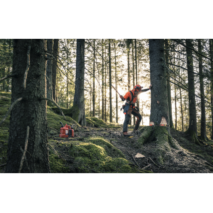 GRANDININIS PJŪKLAS Husqvarna 572 XP® G 1 GRANDININIS PJŪKLAS Husqvarna 572 XP® G 1