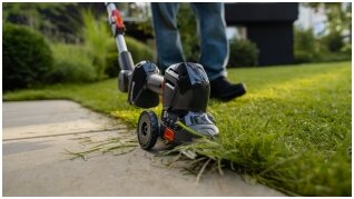 Husqvarna Aspire™ akumuliatoriniai įrankiai Husqvarna Aspire™ akumuliatoriniai įrankiai