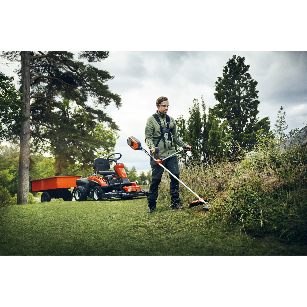 KRŪMAPJOVĖ-ŽOLIAPJOVĖ akumuliatorinė Husqvarna 325iR KRŪMAPJOVĖ-ŽOLIAPJOVĖ akumuliatorinė Husqvarna 325iR