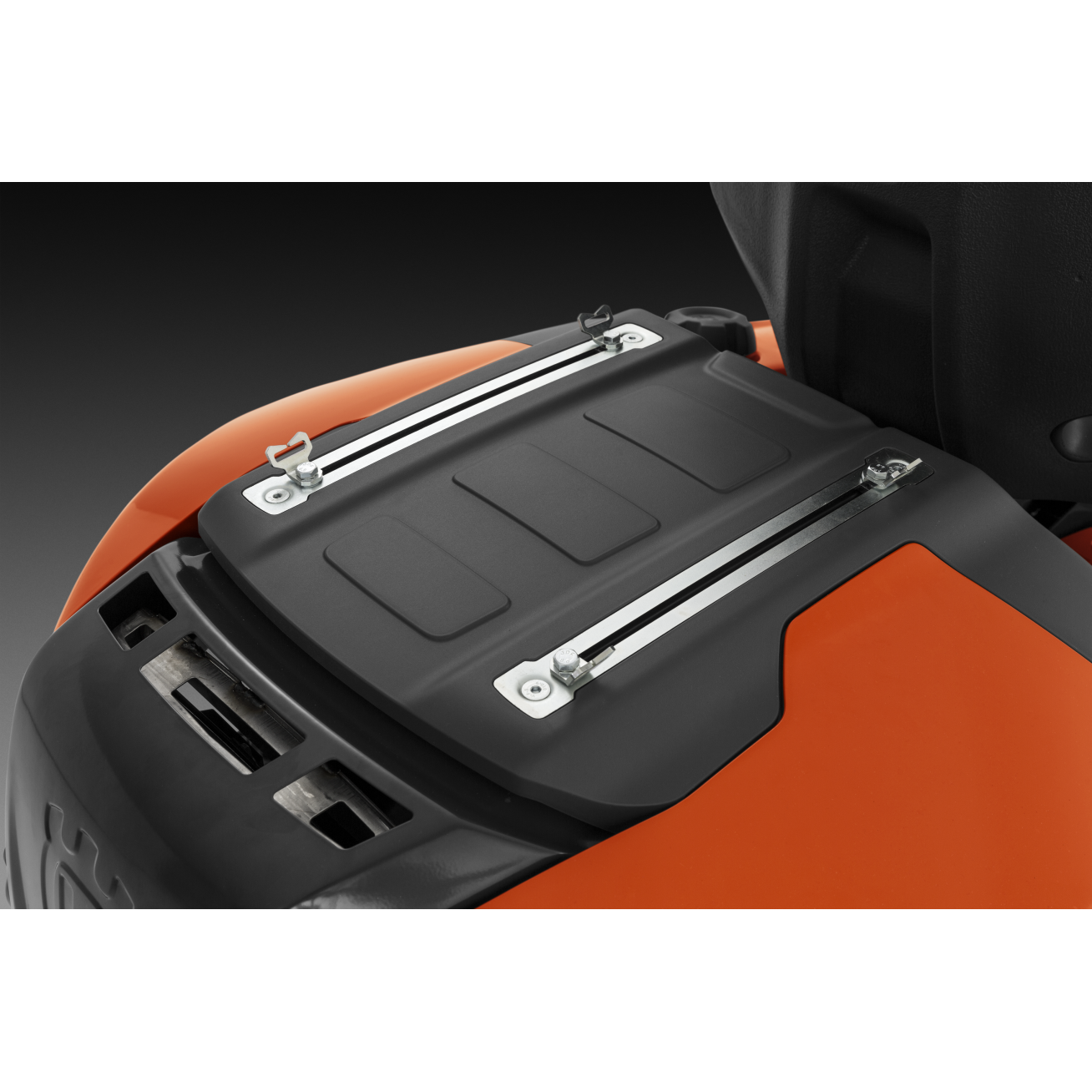 RIDER TRAKTORIUS SU PJOVIMO AGREGATU Husqvarna R316TX 3