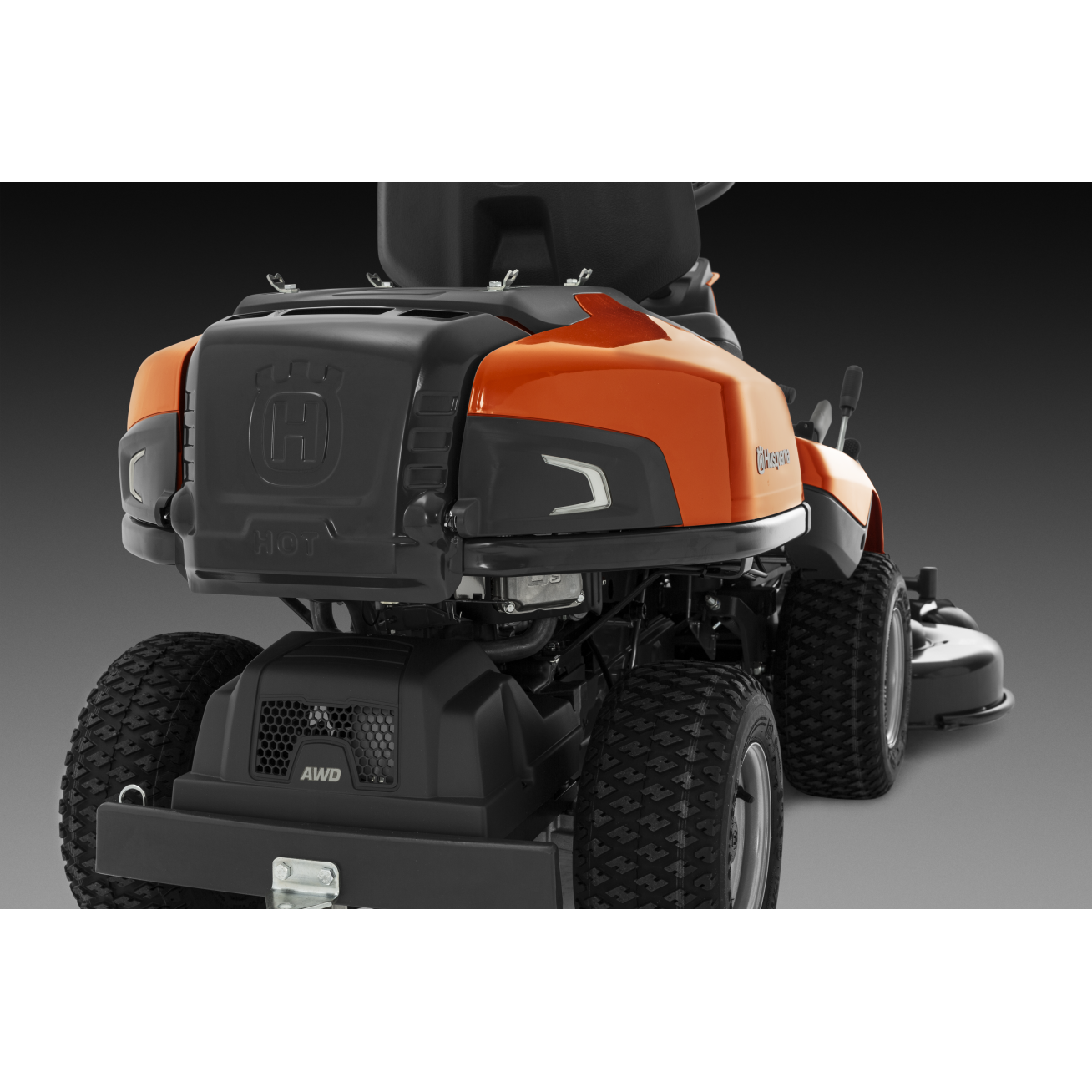 RIDER TRAKTORIUS SU PJOVIMO AGREGATU Husqvarna R316TX AWD 3