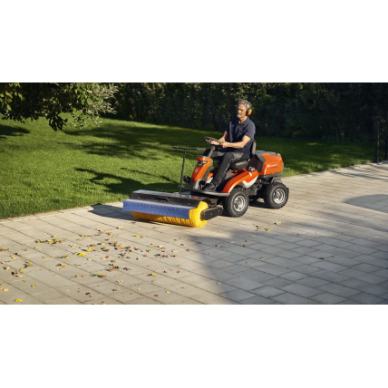 RIDER TRAKTORIUS SU PJOVIMO AGREGATU Husqvarna R316TsX AWD 2