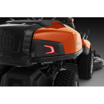 RIDER TRAKTORIUS SU PJOVIMO AGREGATU Husqvarna R320X AWD 5