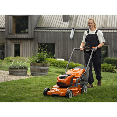 VEJAPJOVĖ akumuliatorinė Husqvarna LC353iVX