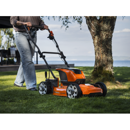 VEJAPJOVĖ akumuliatorinė Husqvarna LB246iS 2 VEJAPJOVĖ akumuliatorinė Husqvarna LB246iS 2